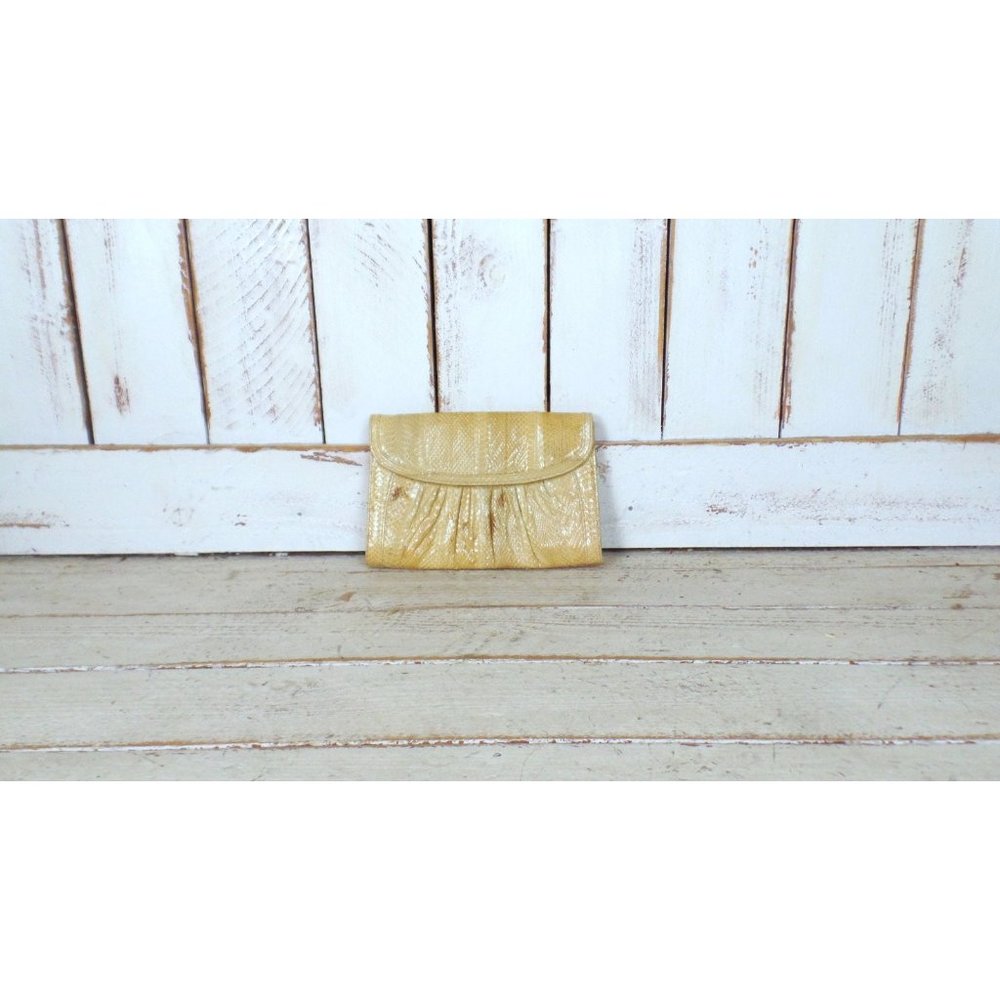 80s vintage tan/light brown snake embossed leather clutch purse